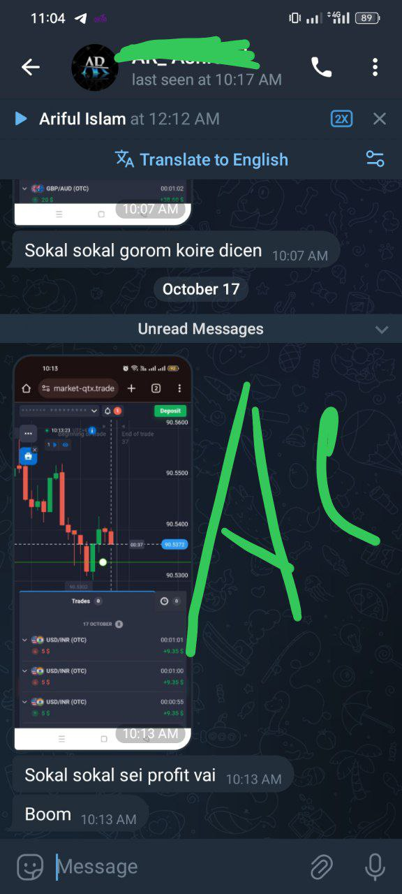 Multi-monitor desk