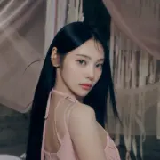 jinsoul loona 1377433