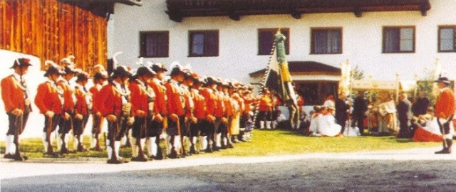 1995 Prozession.jpg
