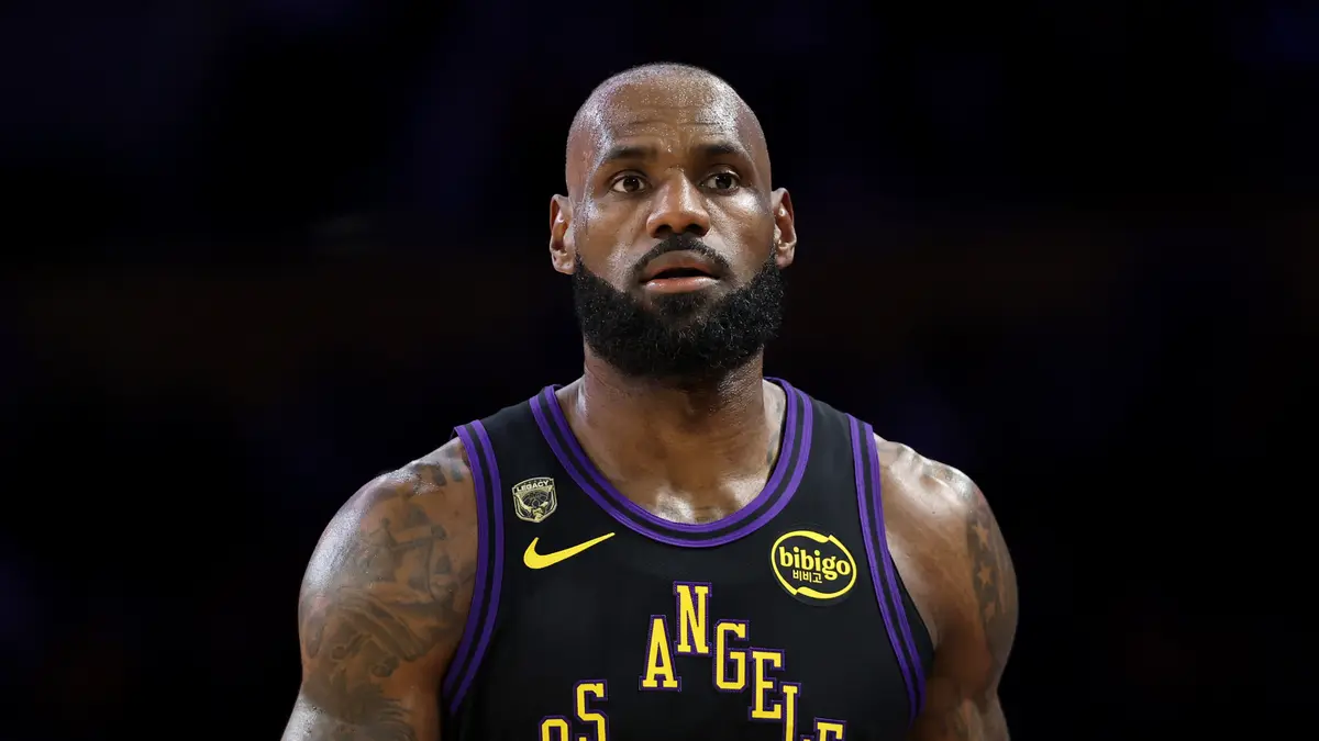 LeBron James Unlikely to Accept Minimum Salary, Impacting Potential Teams