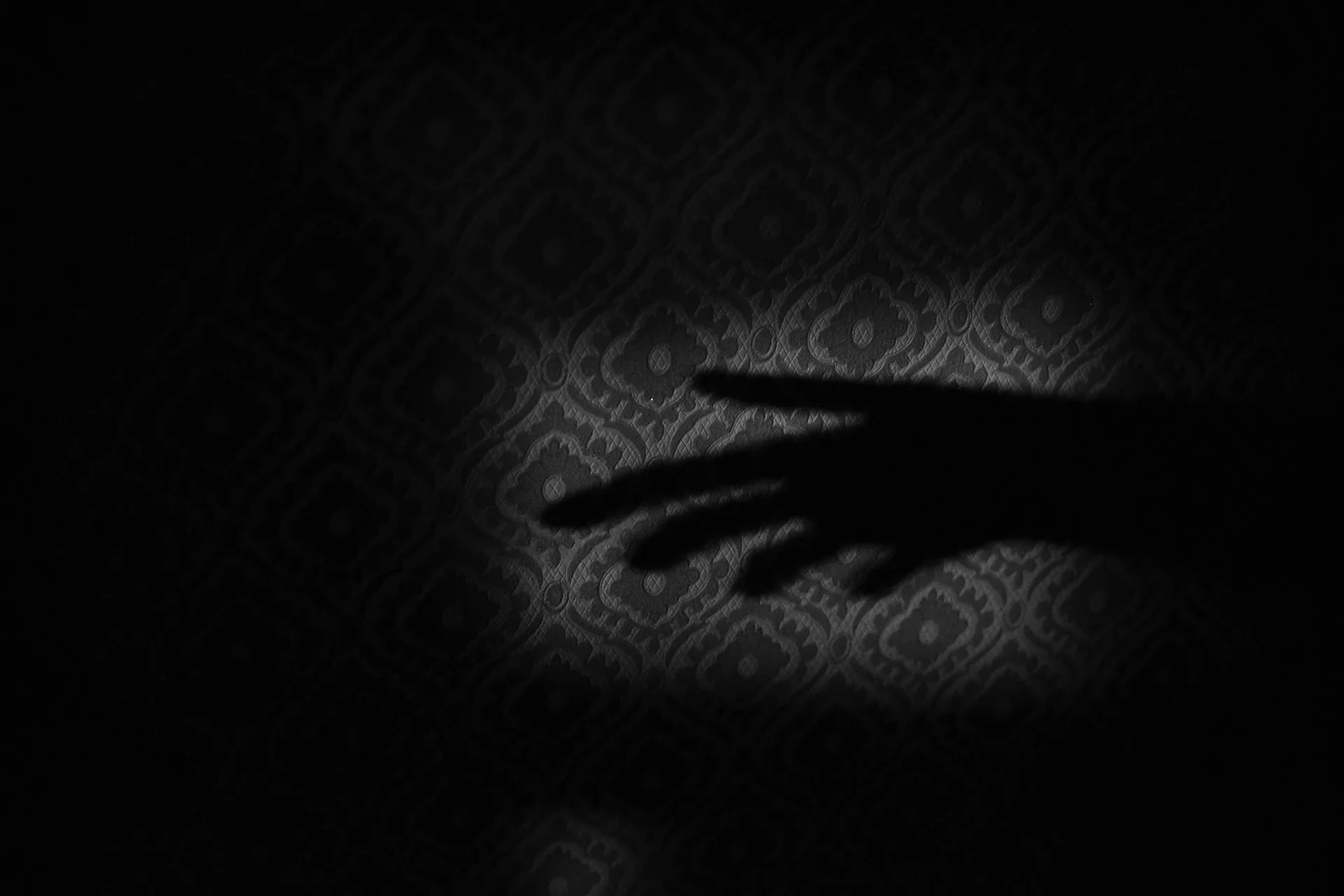 High quality Dark Wallpaper wallpaper by Fidan Nazim qizi from Pexels