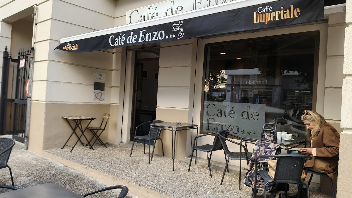 Coffee Shop