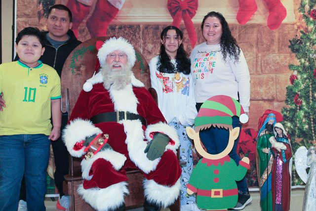 Santa2023-071