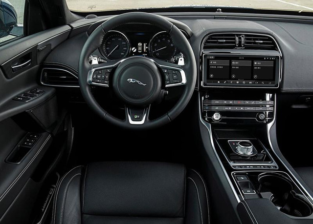 Штатна Магнітола Головний Пристрій Jaguar