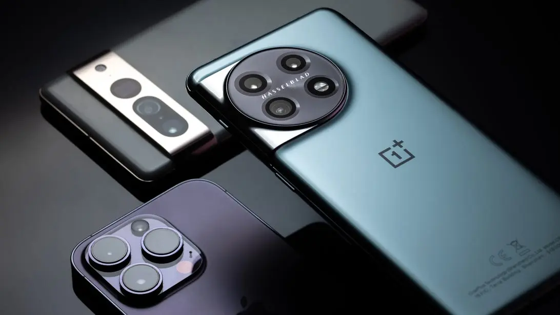 <TITLE>Choosing the Best Smartphone: Top Models Compared</TITLE>