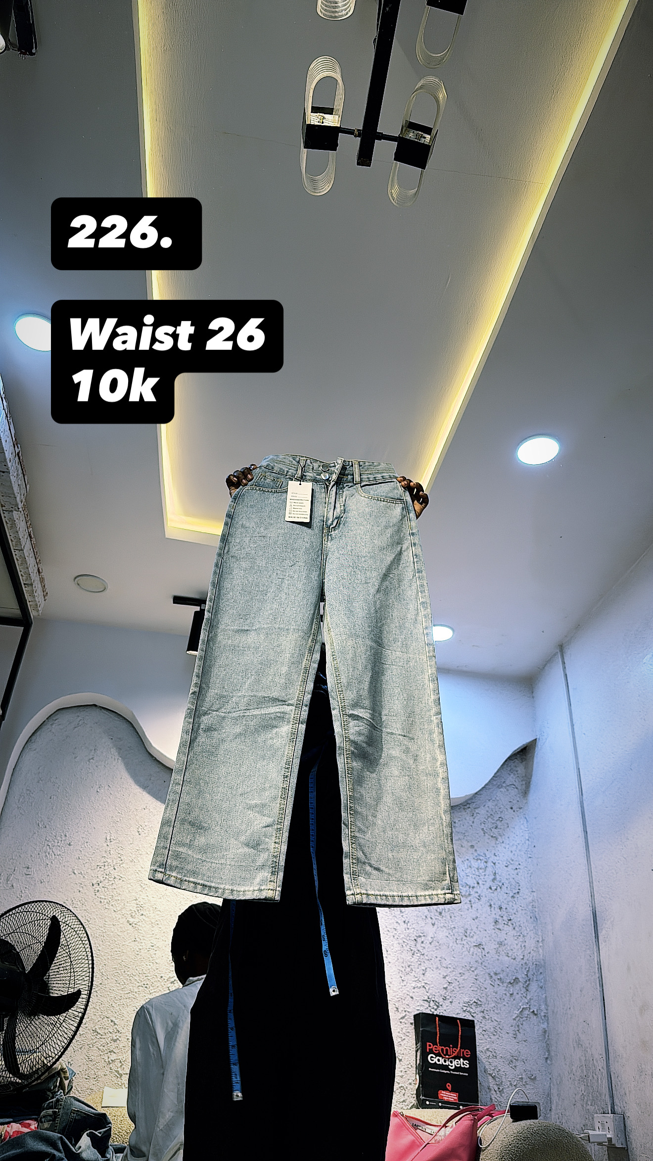 Waist 26