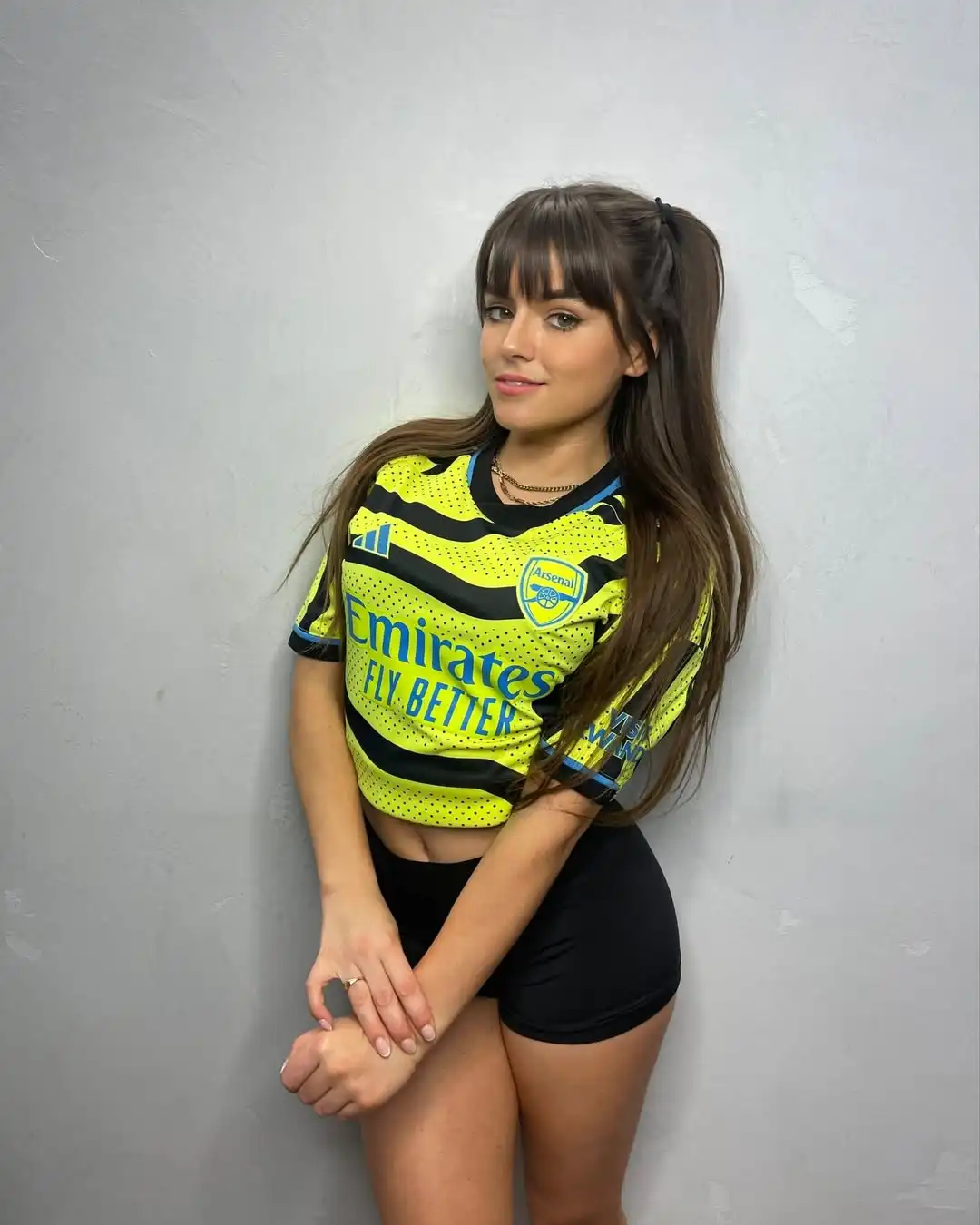 Leah Ray Wallpapers Insta Sport Bio (5)