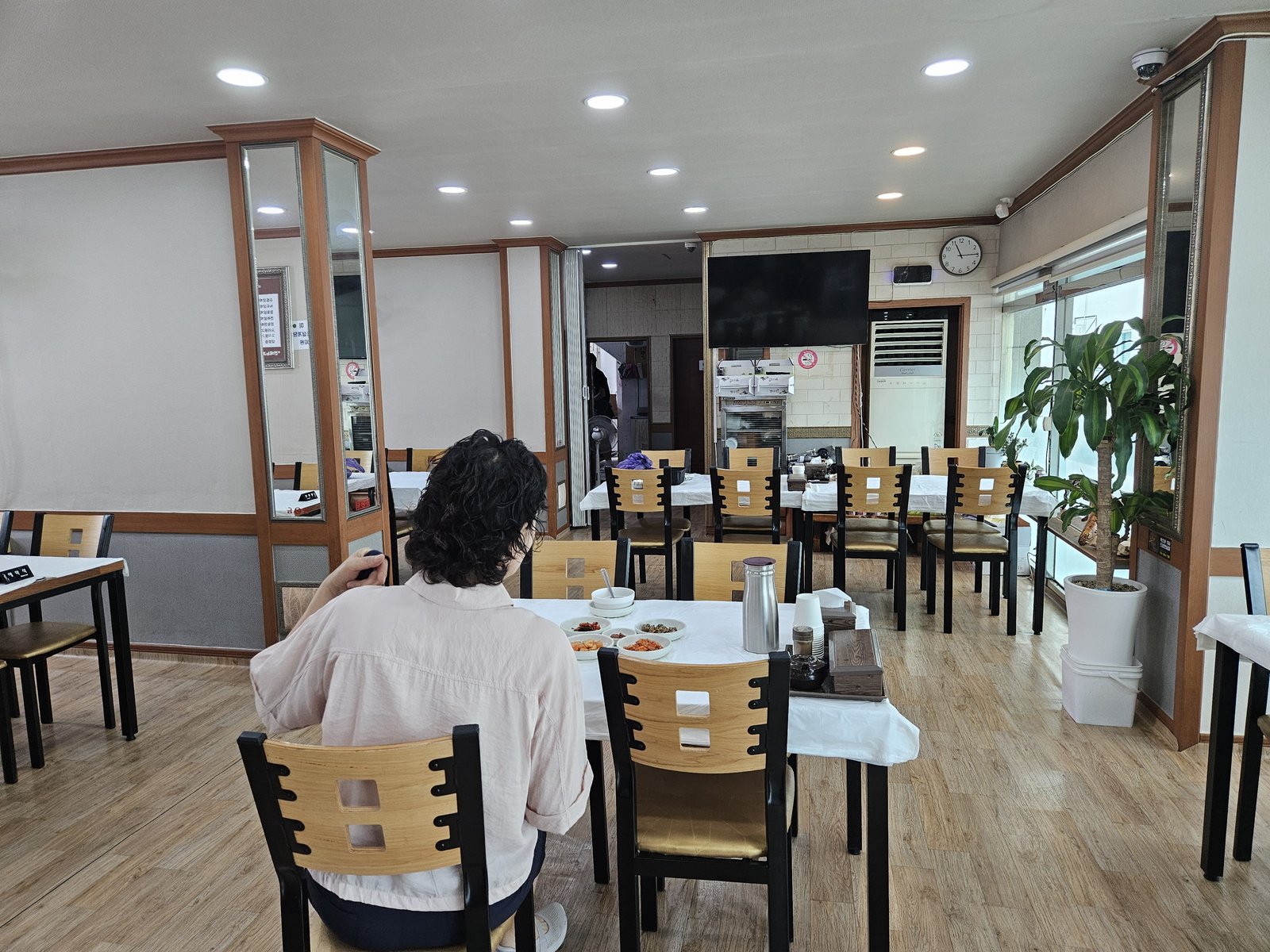 수림삼계탕 반여점 내부 홀 전경 2