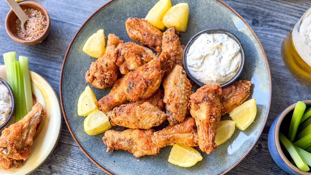 Lemon Pepper Wings Take Center Stage at Summer Gatherings
