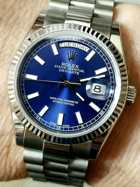 15805879233071