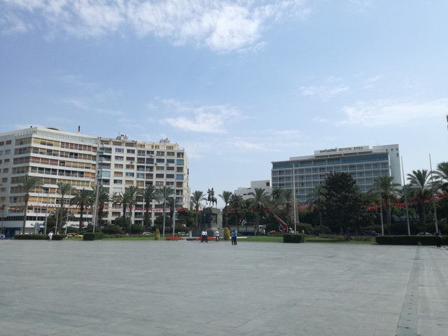 izmir25.jpg