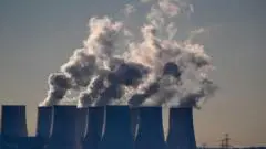 EU Plans to Ease Carbon‑Market Rules for Companies, Delaying Emission Cuts