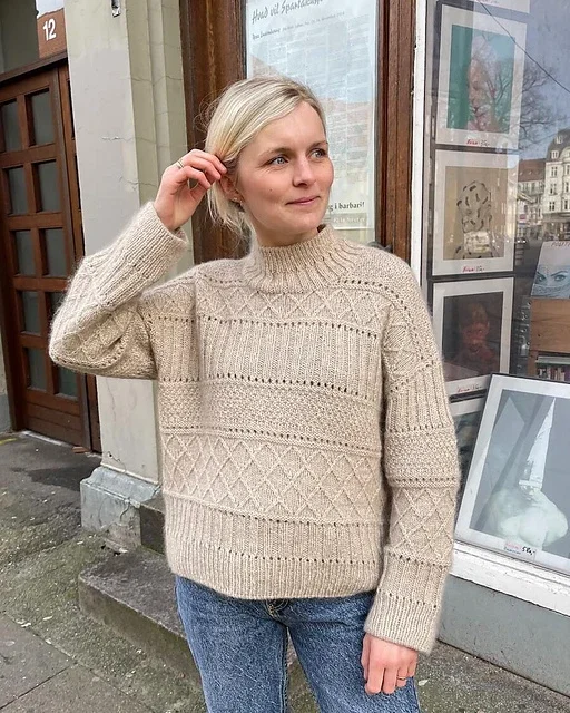 ingrid sweater 7888 Cropped medium2.webp