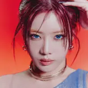 kim lip loona 1368904