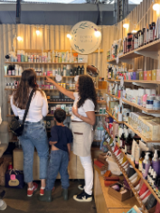 Interior da loja da Terra Maya no Mercado São Jorge