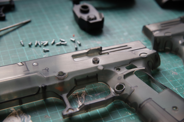 Cyberpunk Pistol (04).jpg