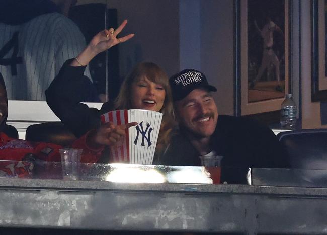 Kelce y Swift asistieron juntos al partido de playoffs en el Yankee Stadium el lunes.Robert Sabo para el New York Post