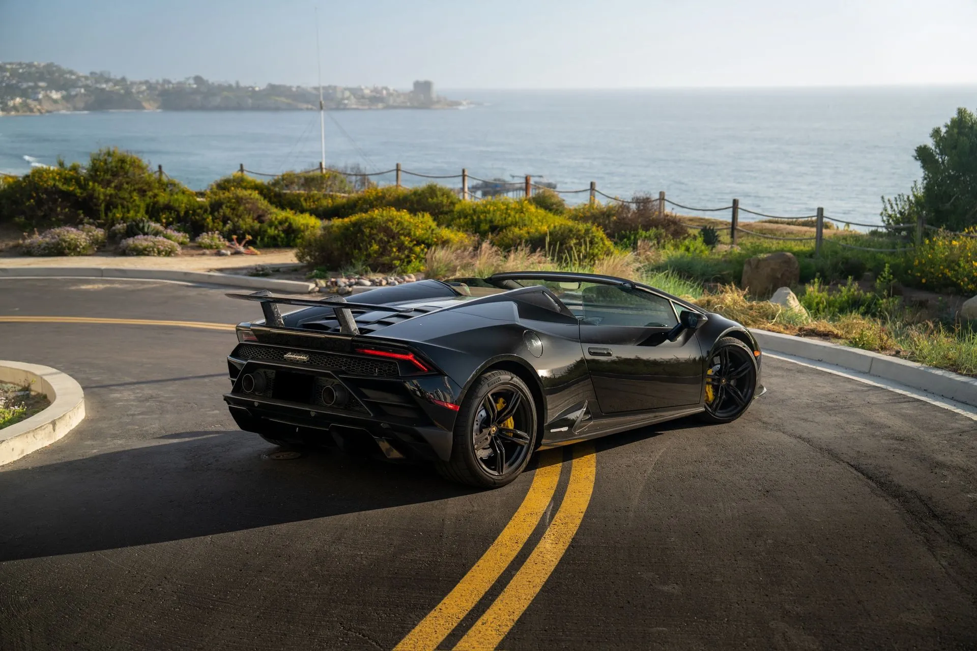 Lamborghini Huracan Evo Spyder photo 4