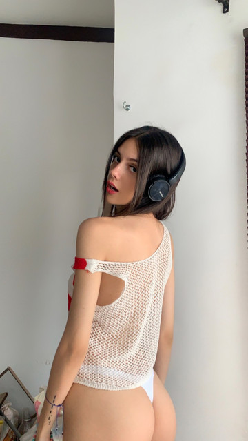 SOFIA-VELEZ-BOLA-OS-3