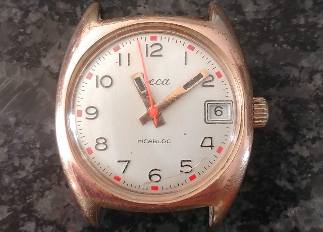 Montre Veca "de grand-père" : à restaurer ou à remettre au fond du tiroir ? Montre-Veca-front