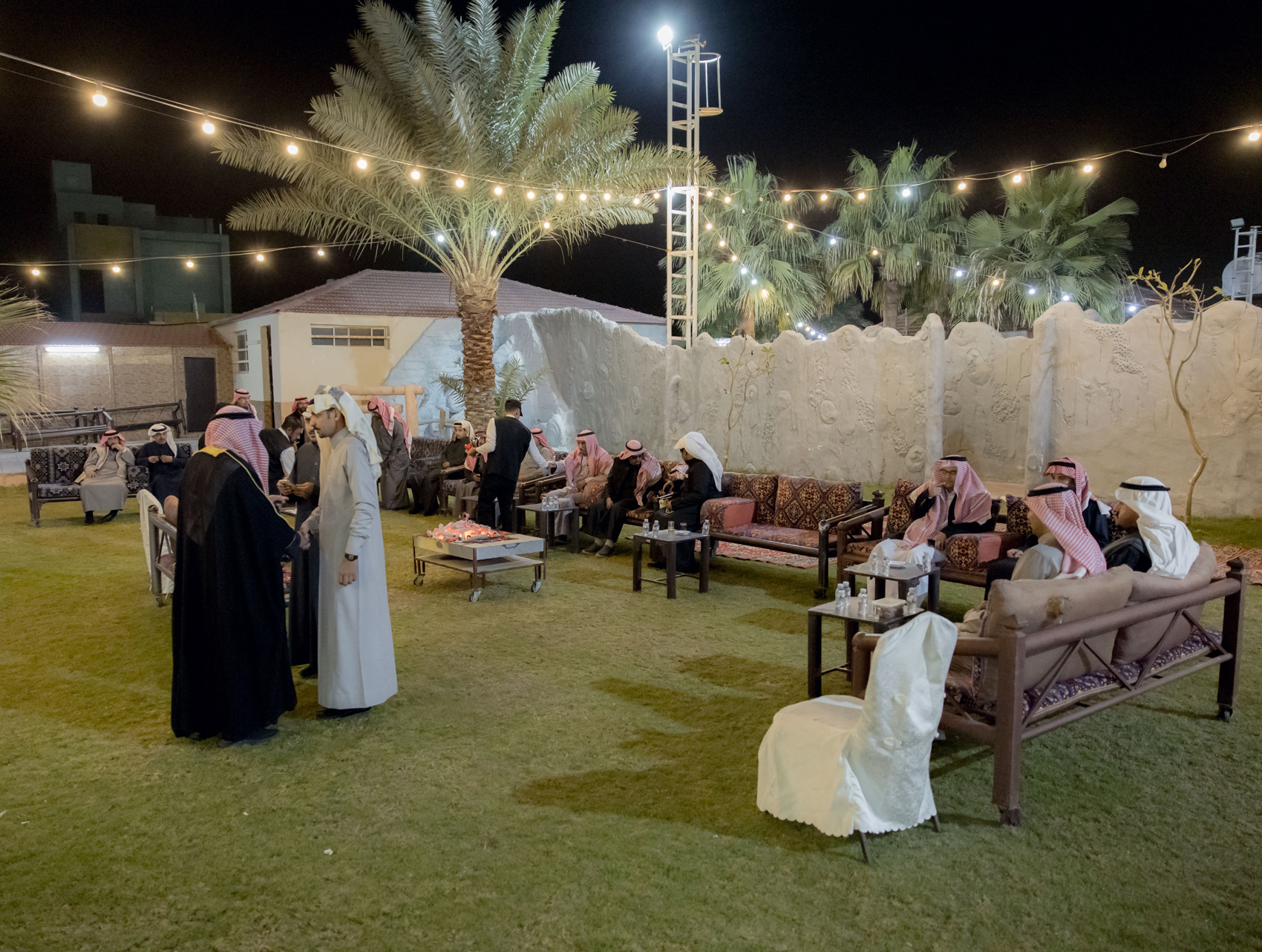 HMOO8229