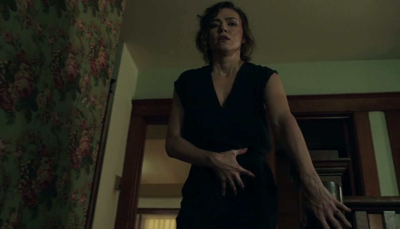 Girl on the Third Floor Screenshot