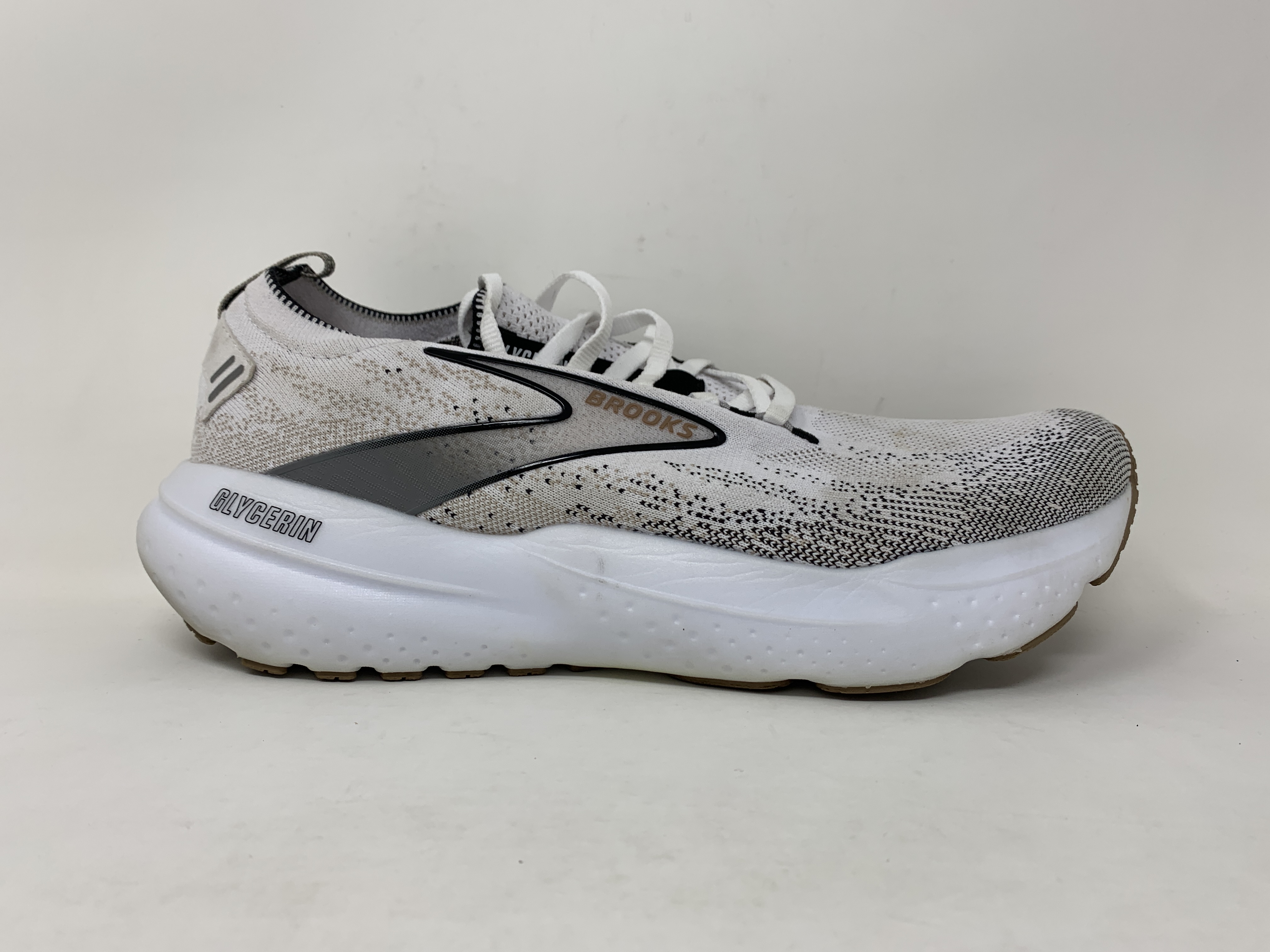 Women's Brooks Glycerin StealthFit 21, White/Grey/Black, 11 B
