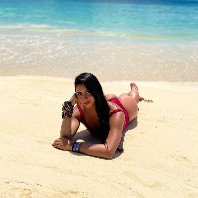 VALENTINA-DIAZ-20