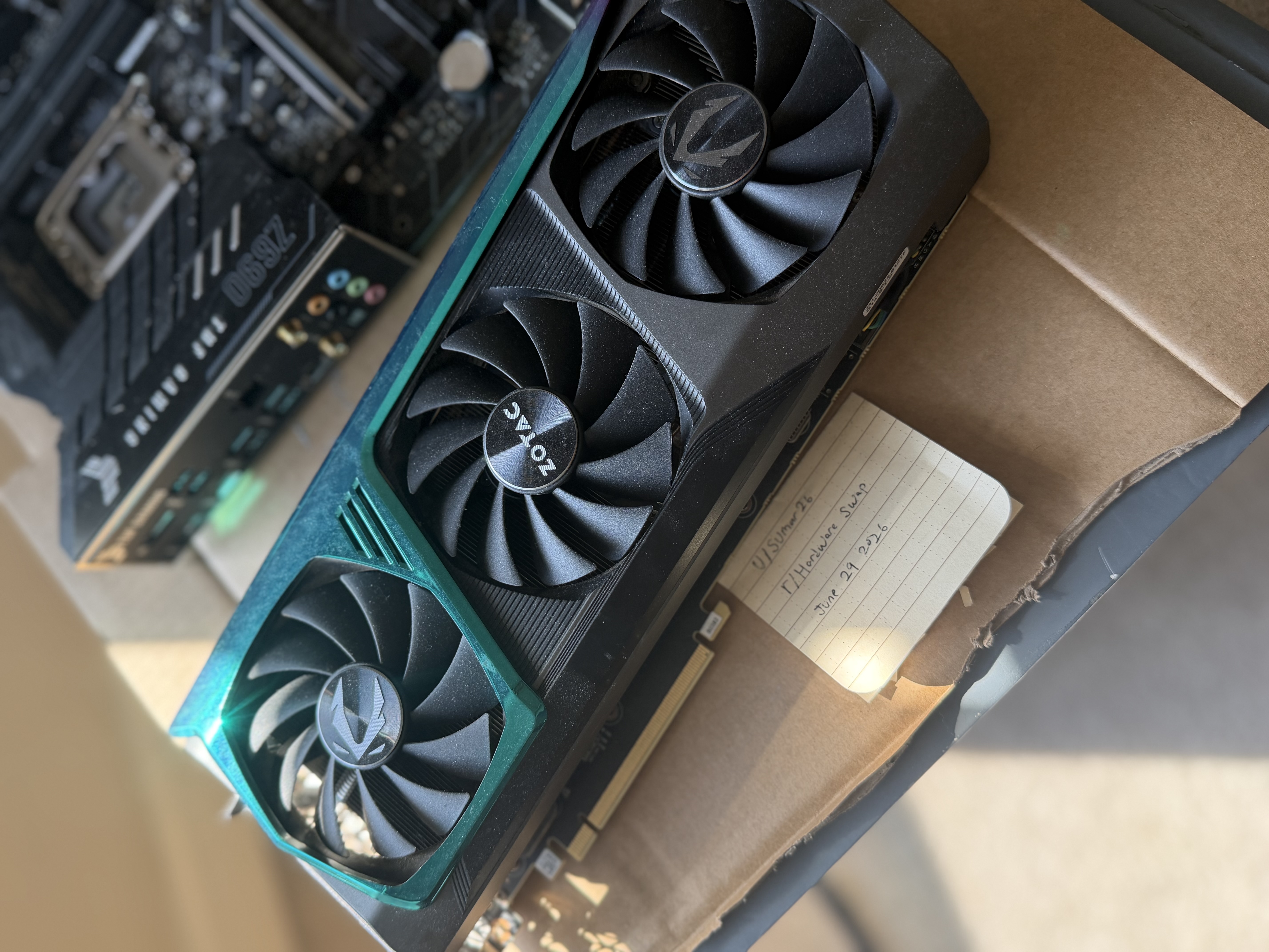 ASUS TUF Gaming Z690 — photo 2