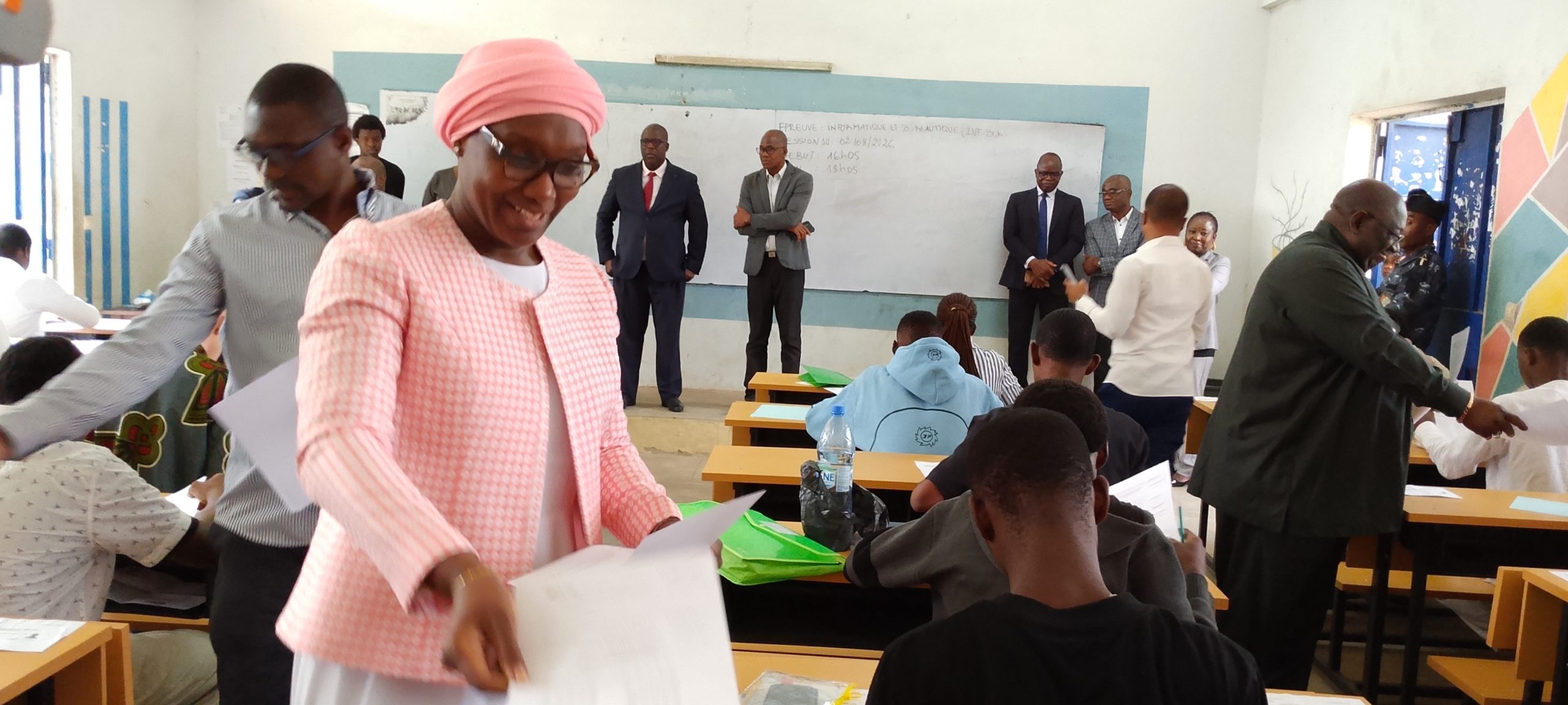 Illustration - ESATIC : plus de 2 000 candidats se battent pour 300 places, un record