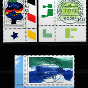 125