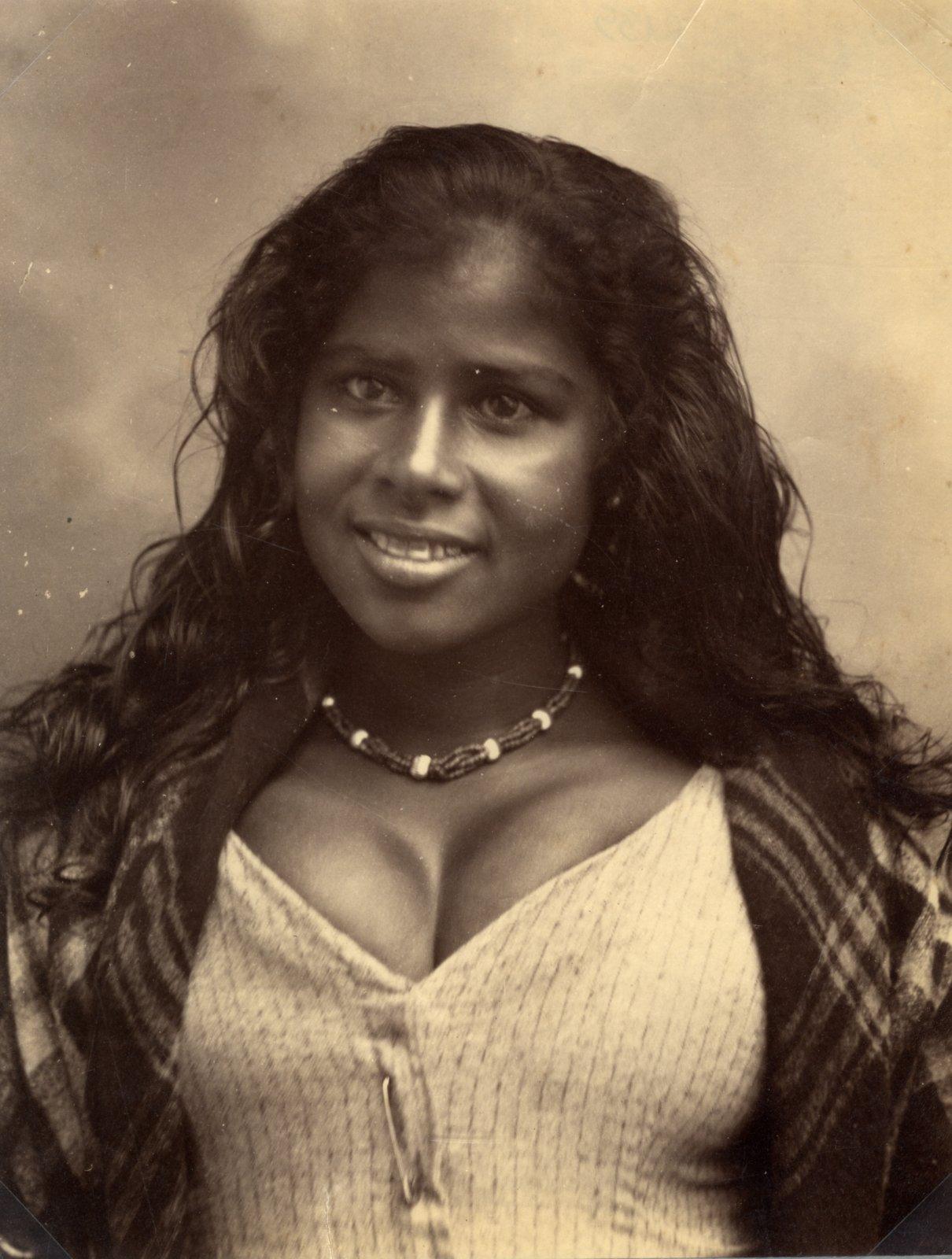 aya-1880.jpg