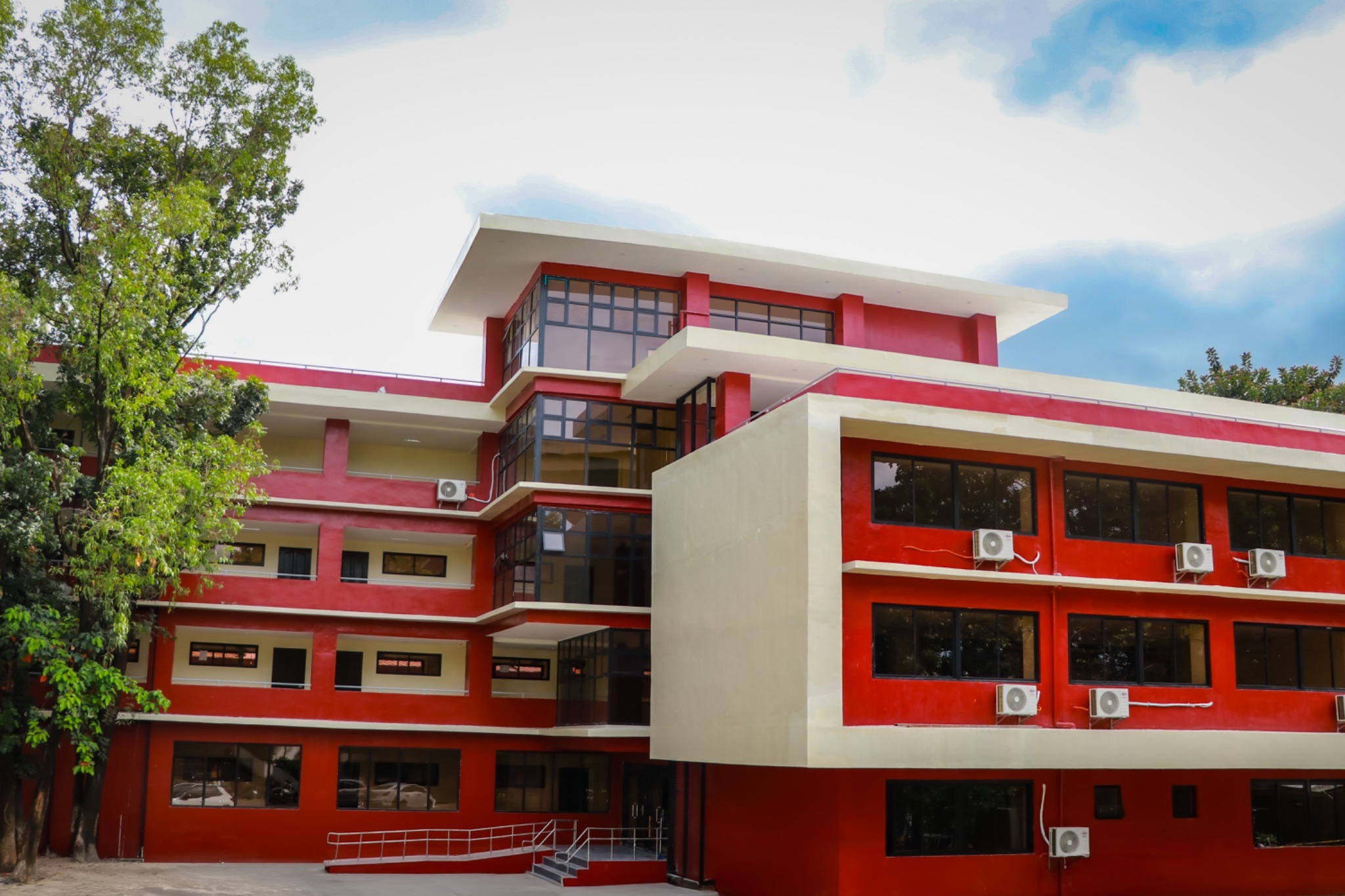 DBM site inspection of new PUP-OUS building marks milestone in University transformation