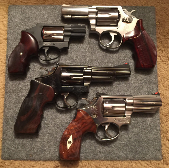 Checkered-Grips
