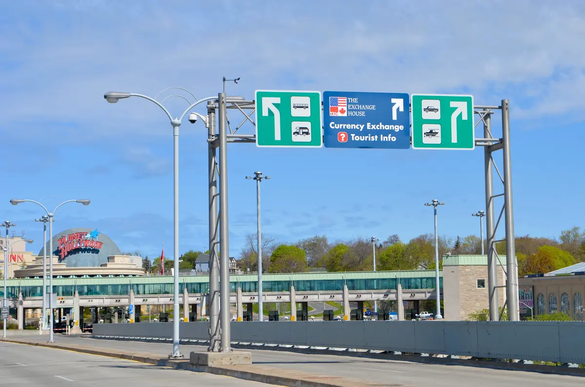 Canadians Boost US Travel with Surprise Rise