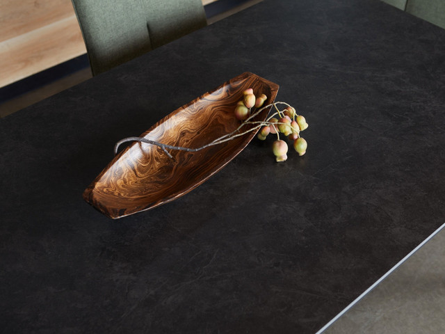 Magnate-dining-table2
