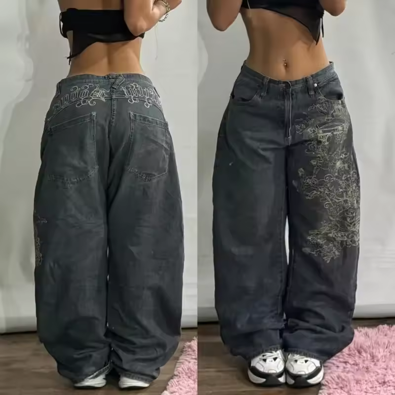 Baggy jeans front detail embroidery