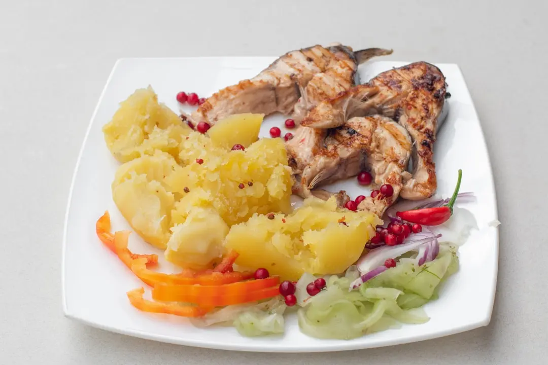 Cantonese‑Style Eggplant and Chicken Stir‑Fry Gains Popularity Among Home Cooks