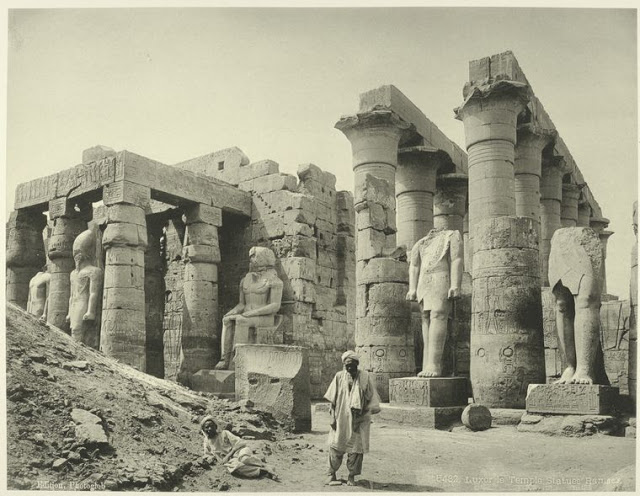 The-temple-Ramses-statues.jpg