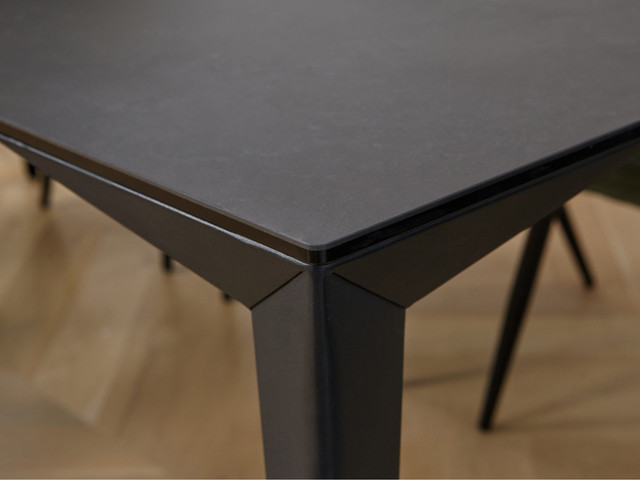 Orion-dining-table5