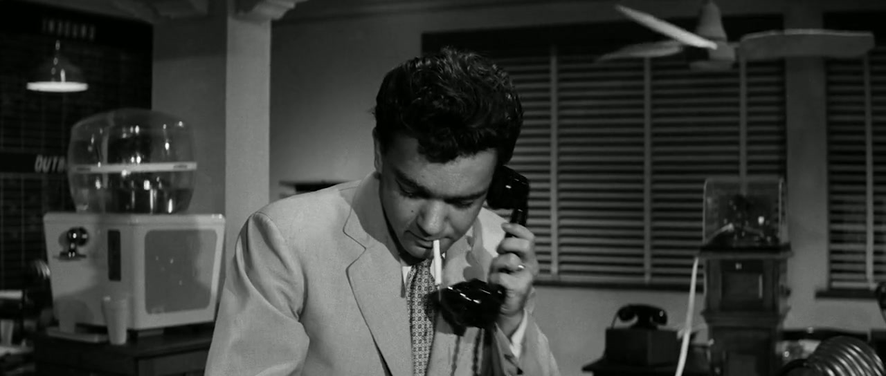Trouble in the Sky Screenshot