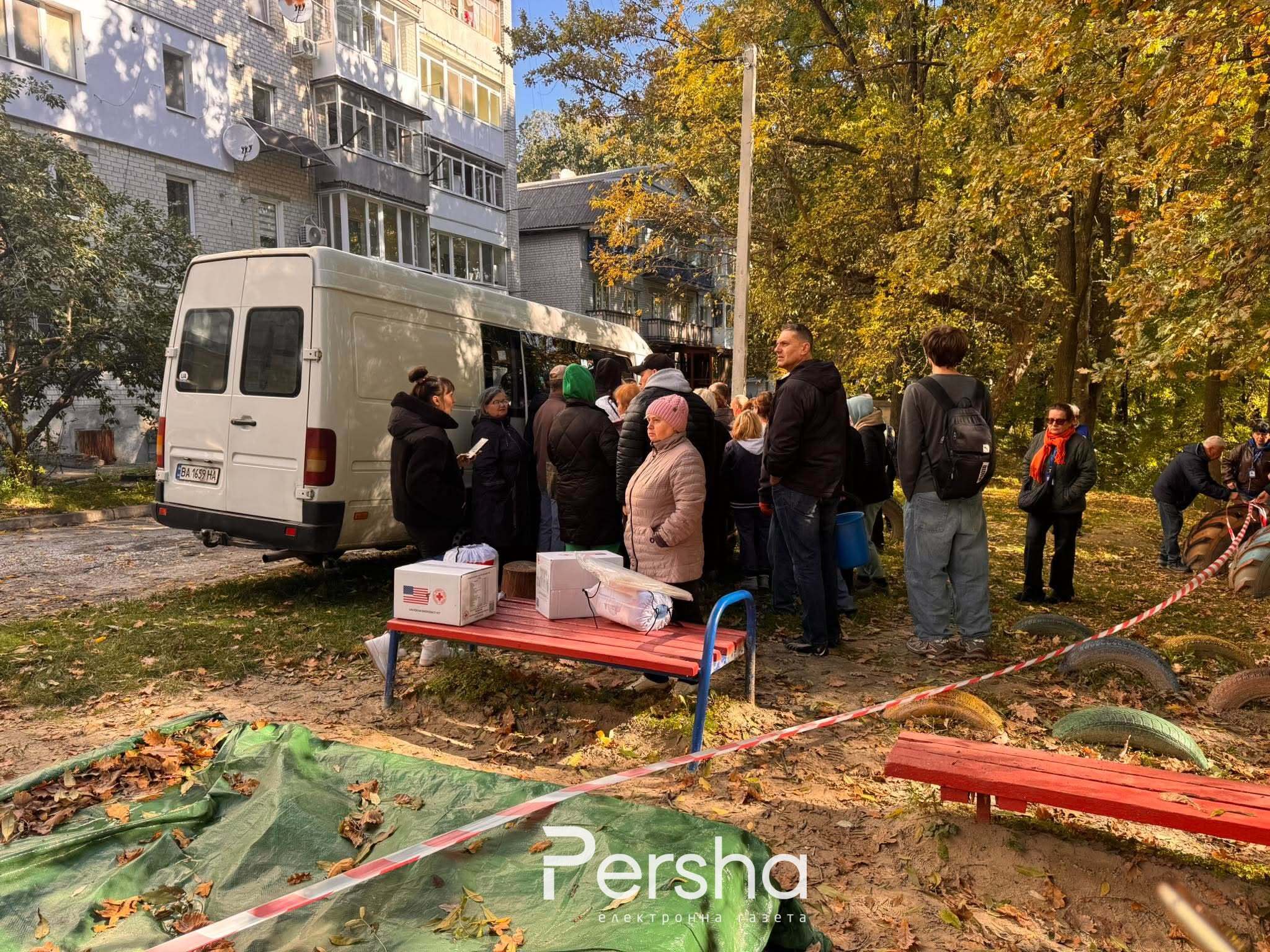 Атака на Кропивницький 14 жовтня люди розбирають завали Перша електронна газета (28)