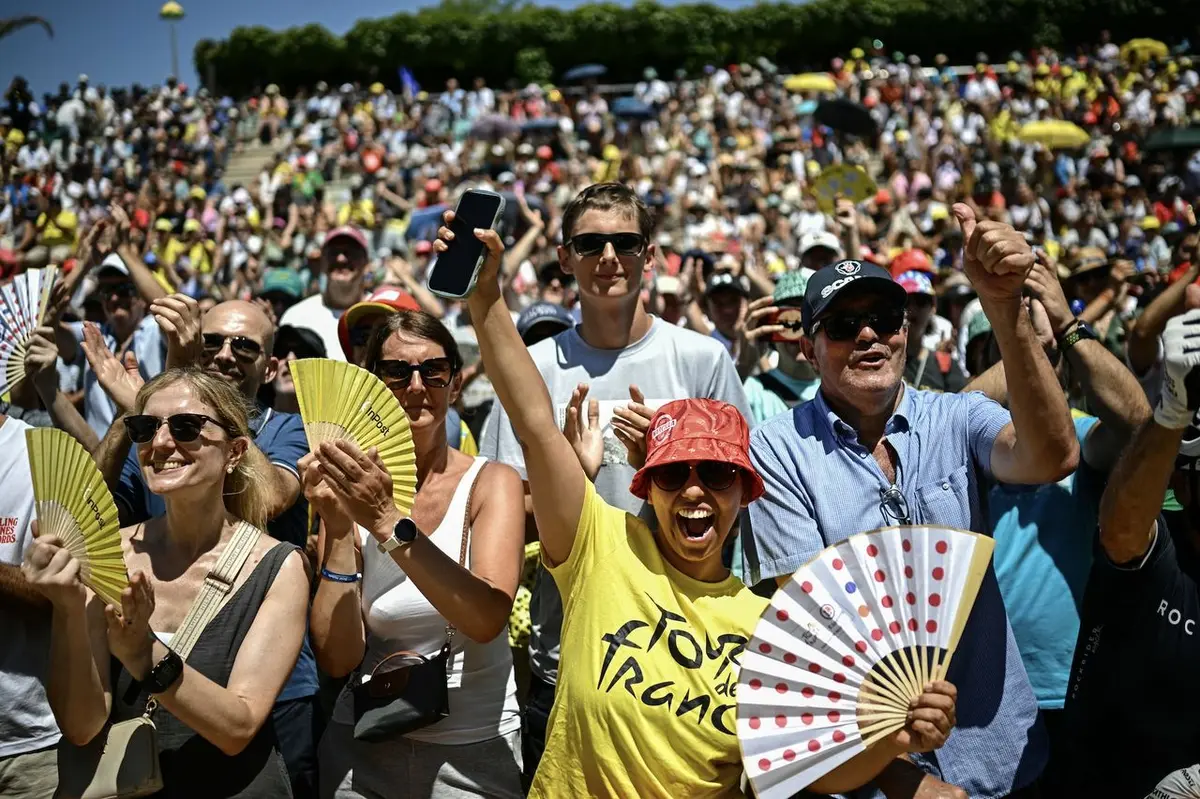 Tour de France Stage 3 to Proceed Despite Forest Fire Concerns