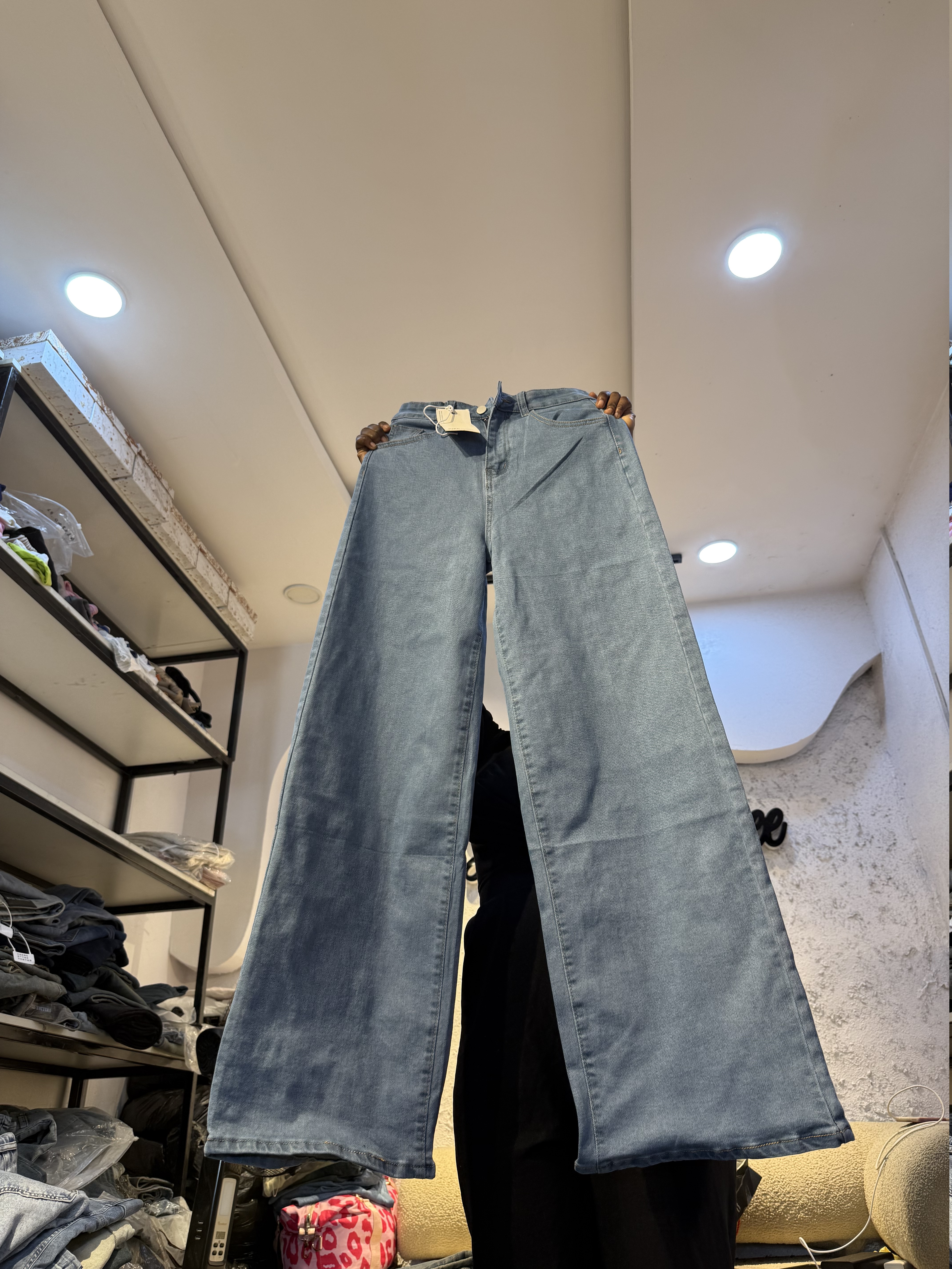 Waist 28