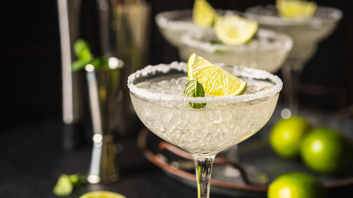 The Margarita Enigma: Uncovering the Secret to its Bar-Perfect Taste