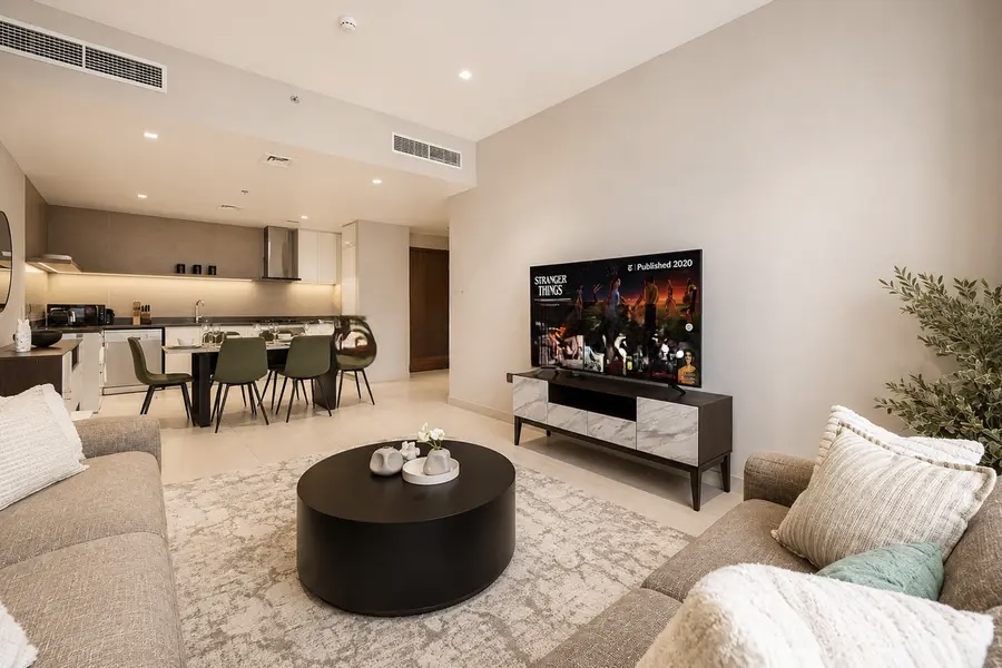 No. 9 Tower - Living Room