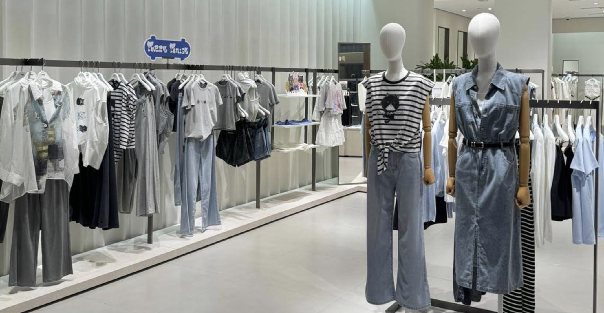 Silk and linen apparel at Meilleur Moment 313@Somerset