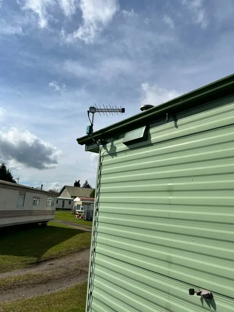 choosing-the-right-tv-aerial-yagi-vs-log-periodic-for-high-and-low-signal-areas featured image