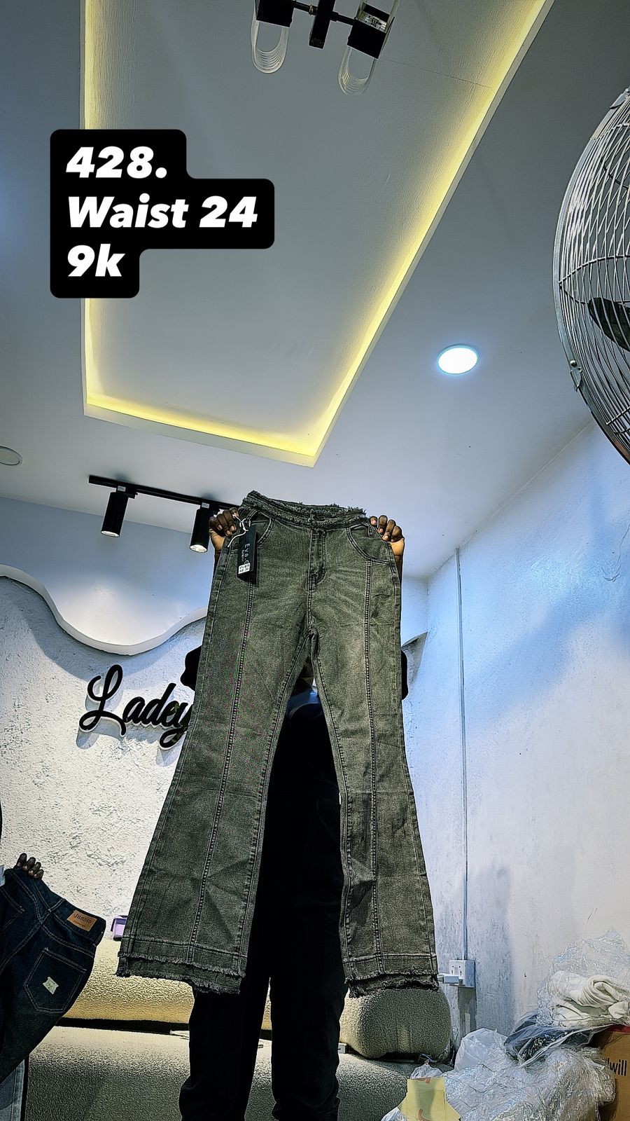 Waist 24
