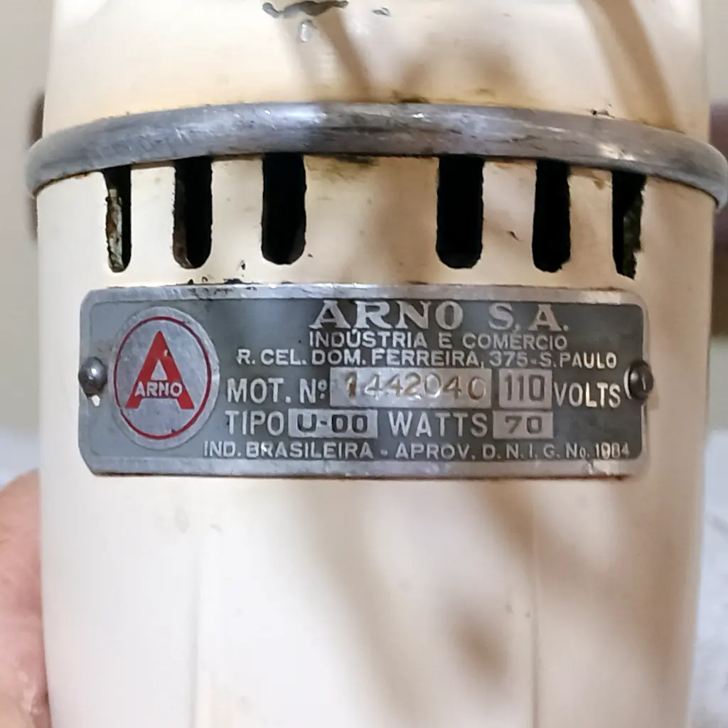 Batedeira Arno Vintage Anos 50 — Ferro — Funcionando nas 3 Velocidades — 110V - Foto 2